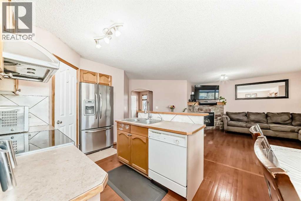 16062 Everstone Road Sw, Calgary, Alberta  T2Y 4J7 - Photo 8 - A2257664