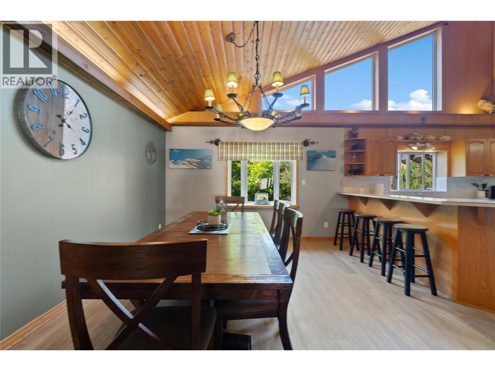 2054 Trans Canada Highway, Sicamous, British Columbia  V0E 2V0 - Photo 30 - 10374737