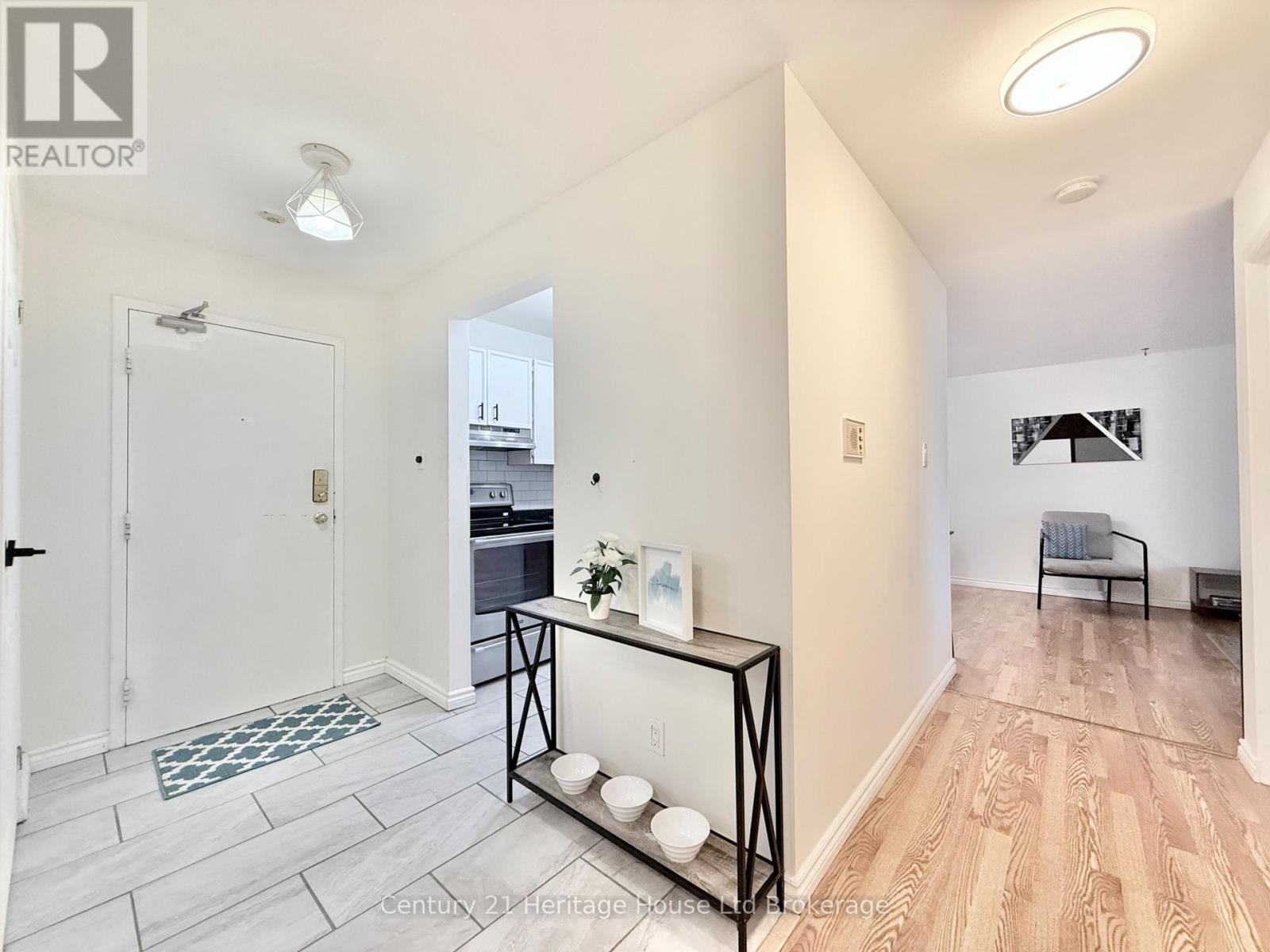 217 - 737 Deveron Crescent, London South, Ontario  N5Z 4X9 - Photo 4 - X12755266