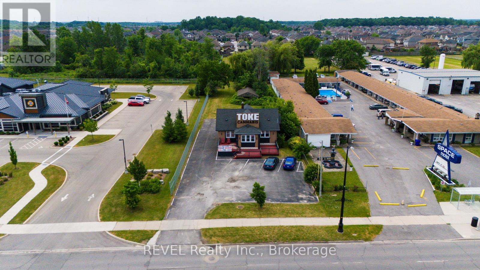 8568 Lundys Lane, Niagara Falls, Ontario  L2H 1H4 - Photo 4 - X12759954