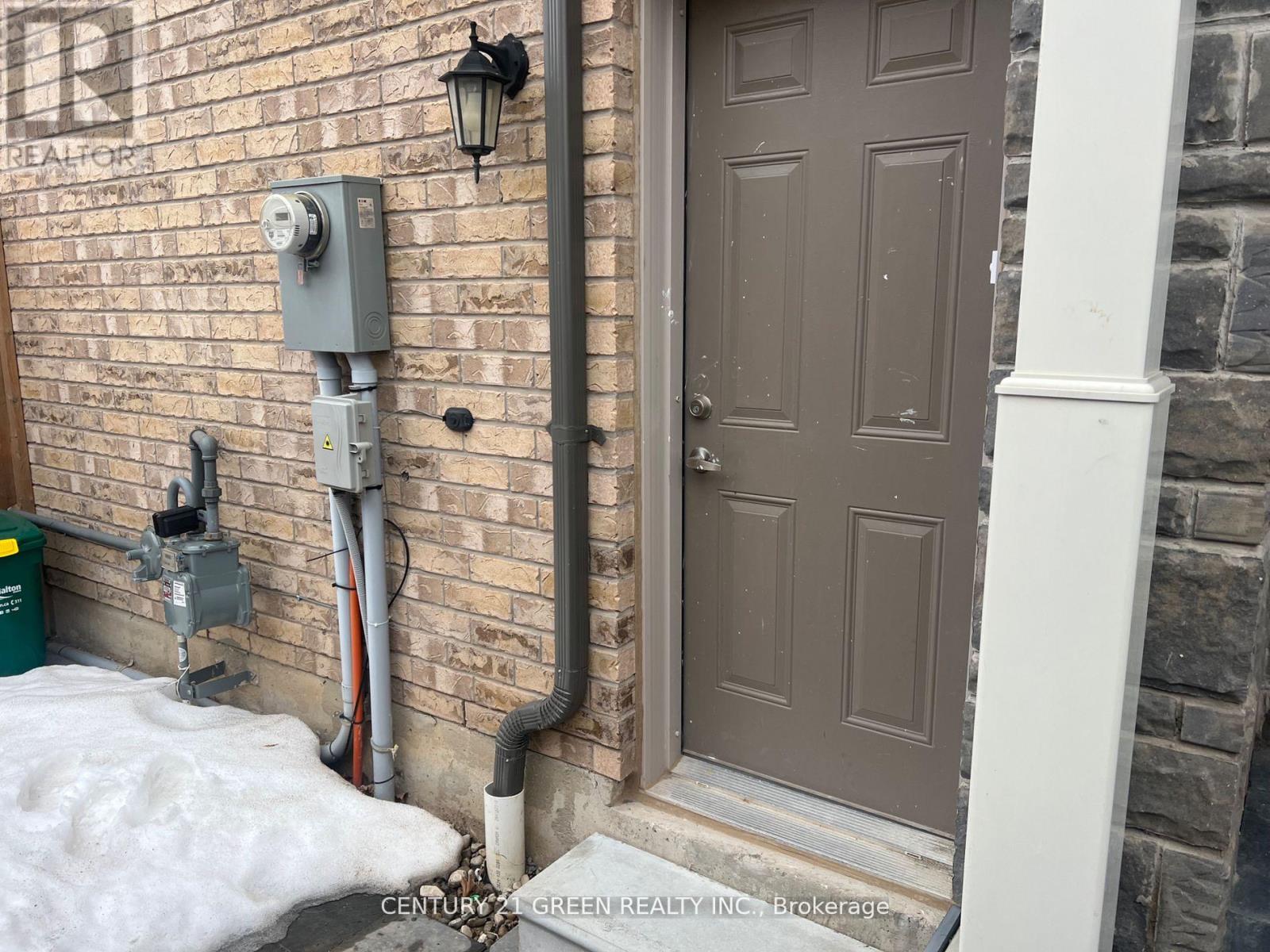 Basement - 597 Fir Court, Milton, Ontario  L9E 1M5 - Photo 2 - W12744754