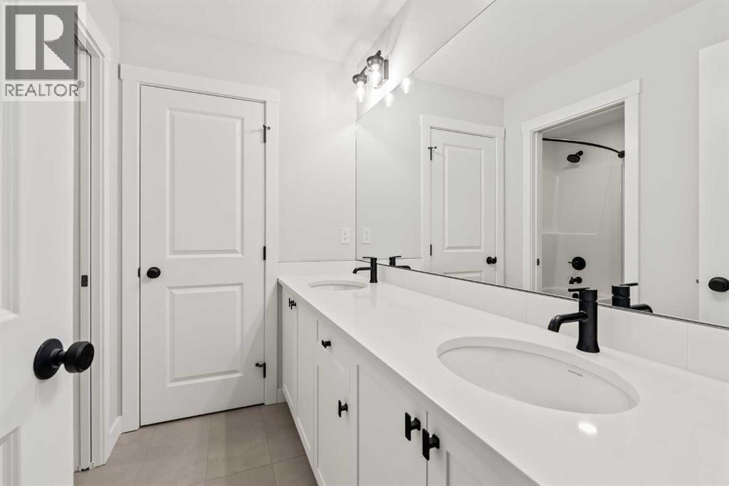 219 Silver Spruce Grove Sw, Calgary, Alberta  T2X 5M2 - Photo 40 - A2283857