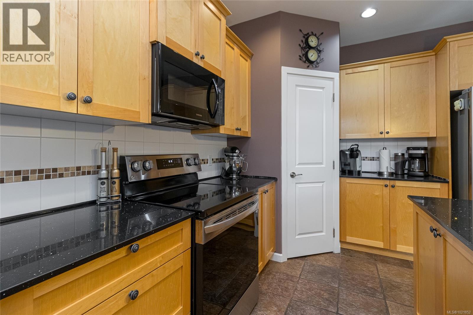 6499 Beechwood Pl, Sooke, British Columbia  V9Z 0Y7 - Photo 9 - 1021852