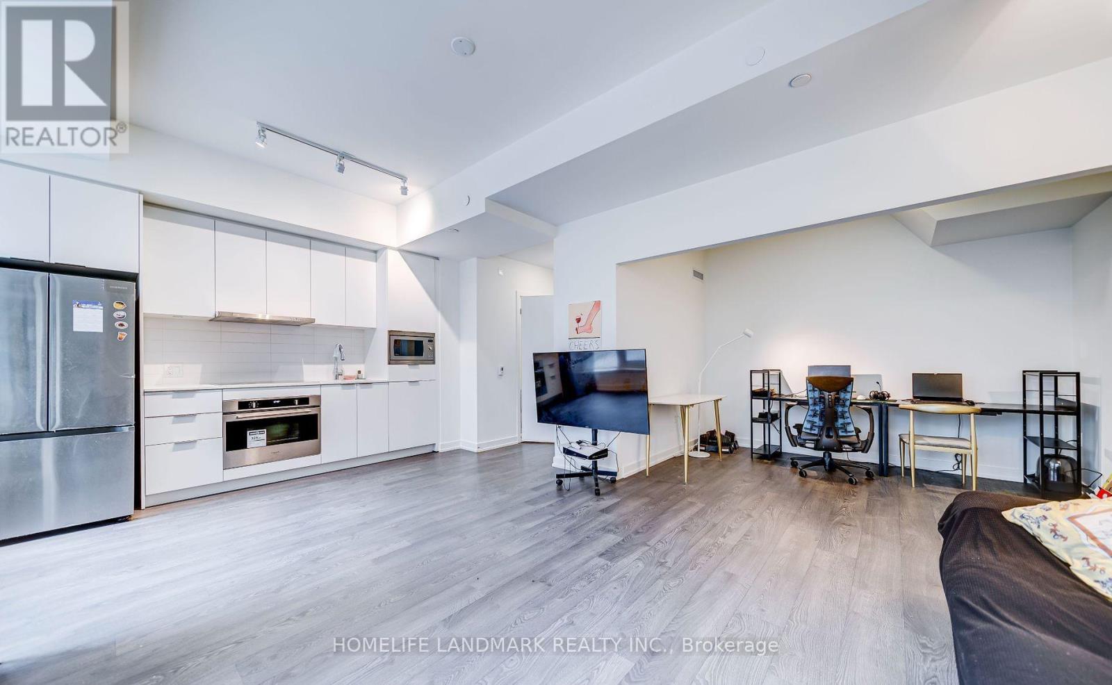 S305 - 8 Olympic Garden Drive, Toronto, Ontario  M2M 0B9 - Photo 5 - C12759964