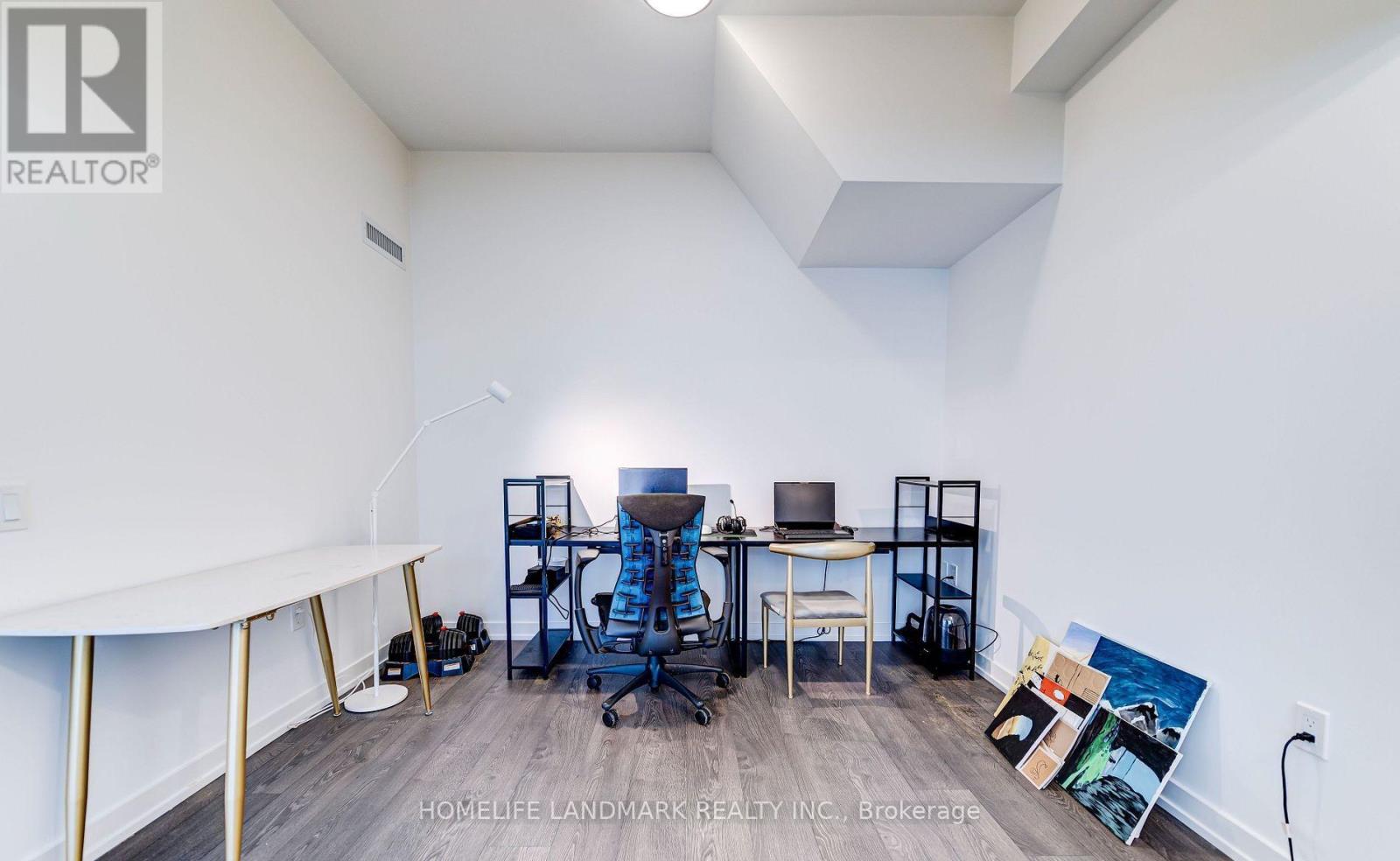 S305 - 8 Olympic Garden Drive, Toronto, Ontario  M2M 0B9 - Photo 8 - C12759964