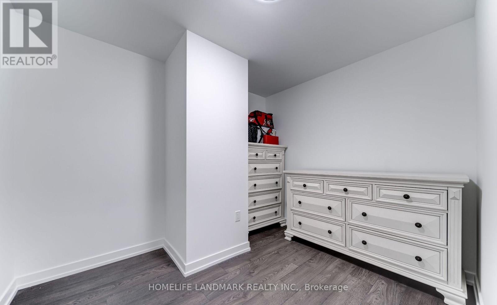 S305 - 8 Olympic Garden Drive, Toronto, Ontario  M2M 0B9 - Photo 9 - C12759964