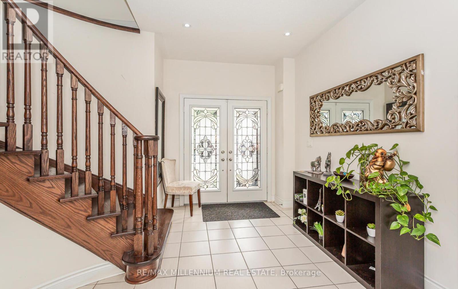 3 Lavallee Crescent, Brampton, Ontario  L6X 3A1 - Photo 5 - W12759914