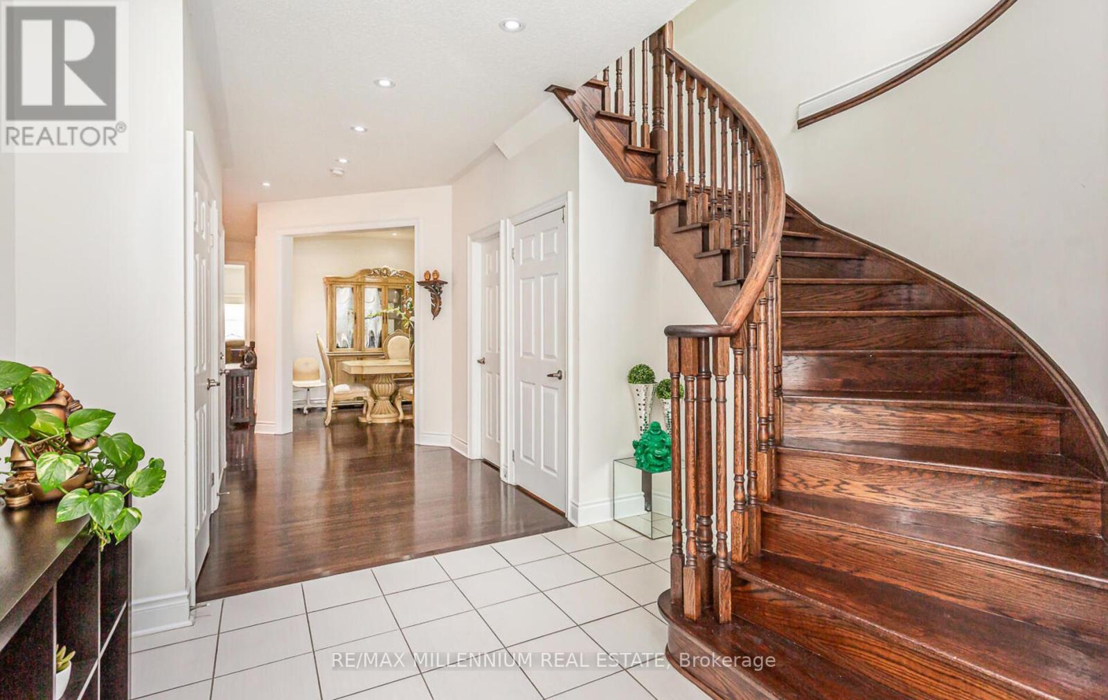 3 Lavallee Crescent, Brampton, Ontario  L6X 3A1 - Photo 6 - W12759914