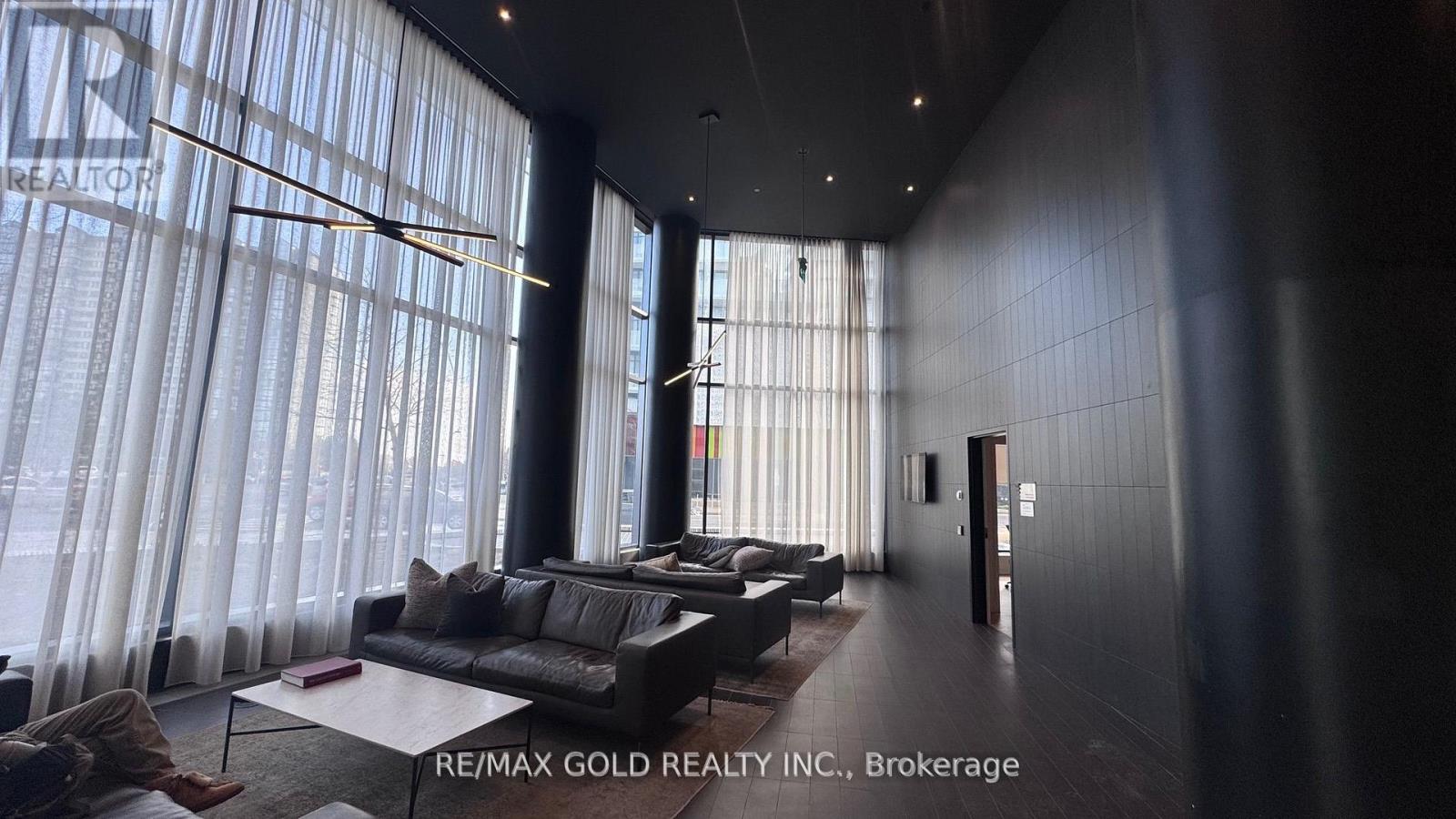 4506 - 3900 Confederation Parkway, Mississauga, Ontario  L5B 0M3 - Photo 6 - W12759916