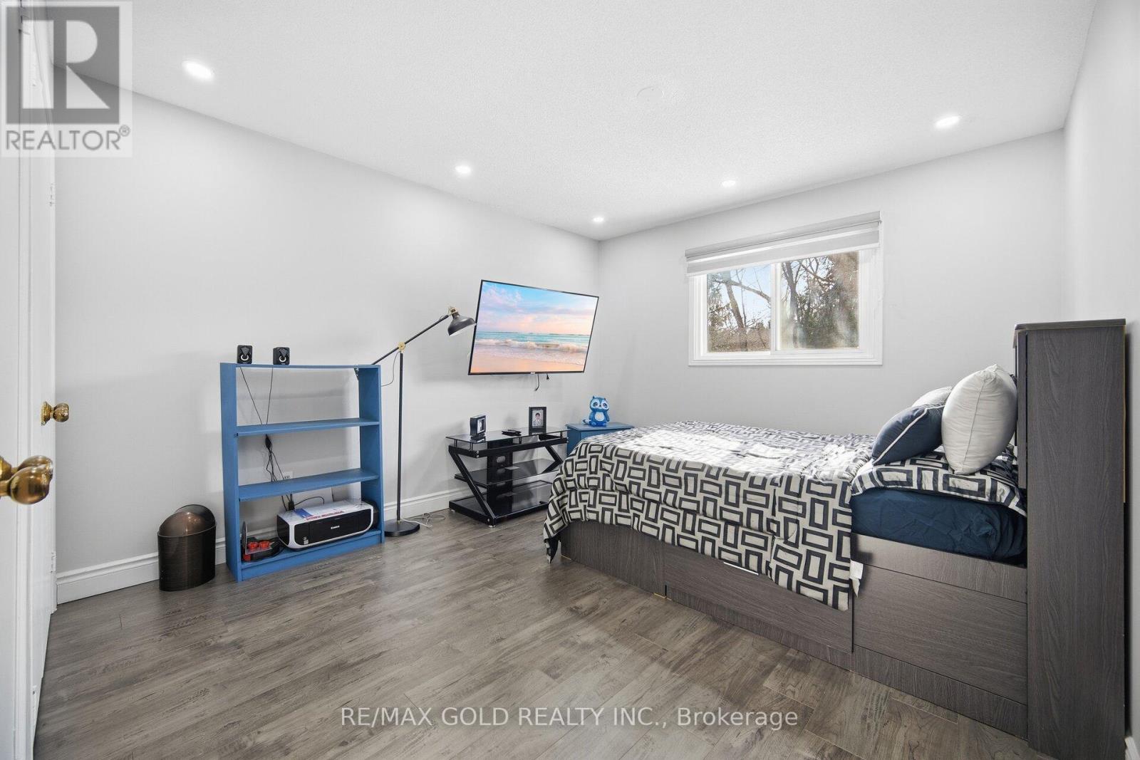 6 New London Court, Brampton, Ontario  L6Y 4E4 - Photo 32 - W12759922