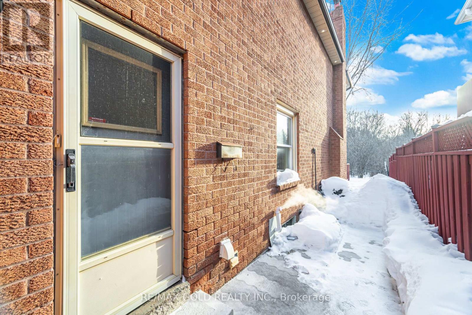 6 New London Court, Brampton, Ontario  L6Y 4E4 - Photo 41 - W12759922