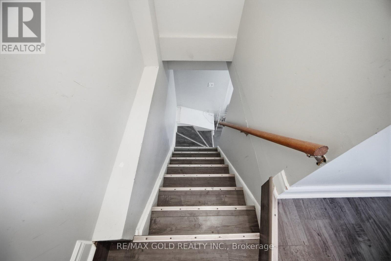 6 New London Court, Brampton, Ontario  L6Y 4E4 - Photo 42 - W12759922