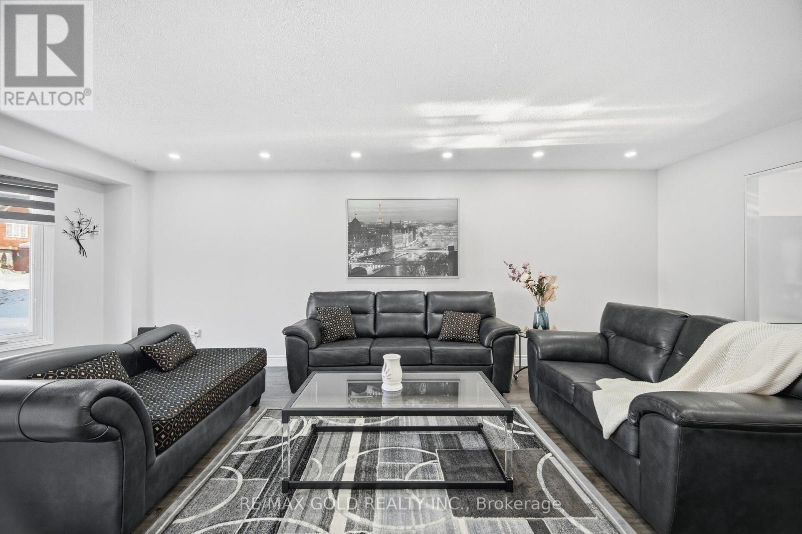 6 New London Court, Brampton, Ontario  L6Y 4E4 - Photo 8 - W12759922