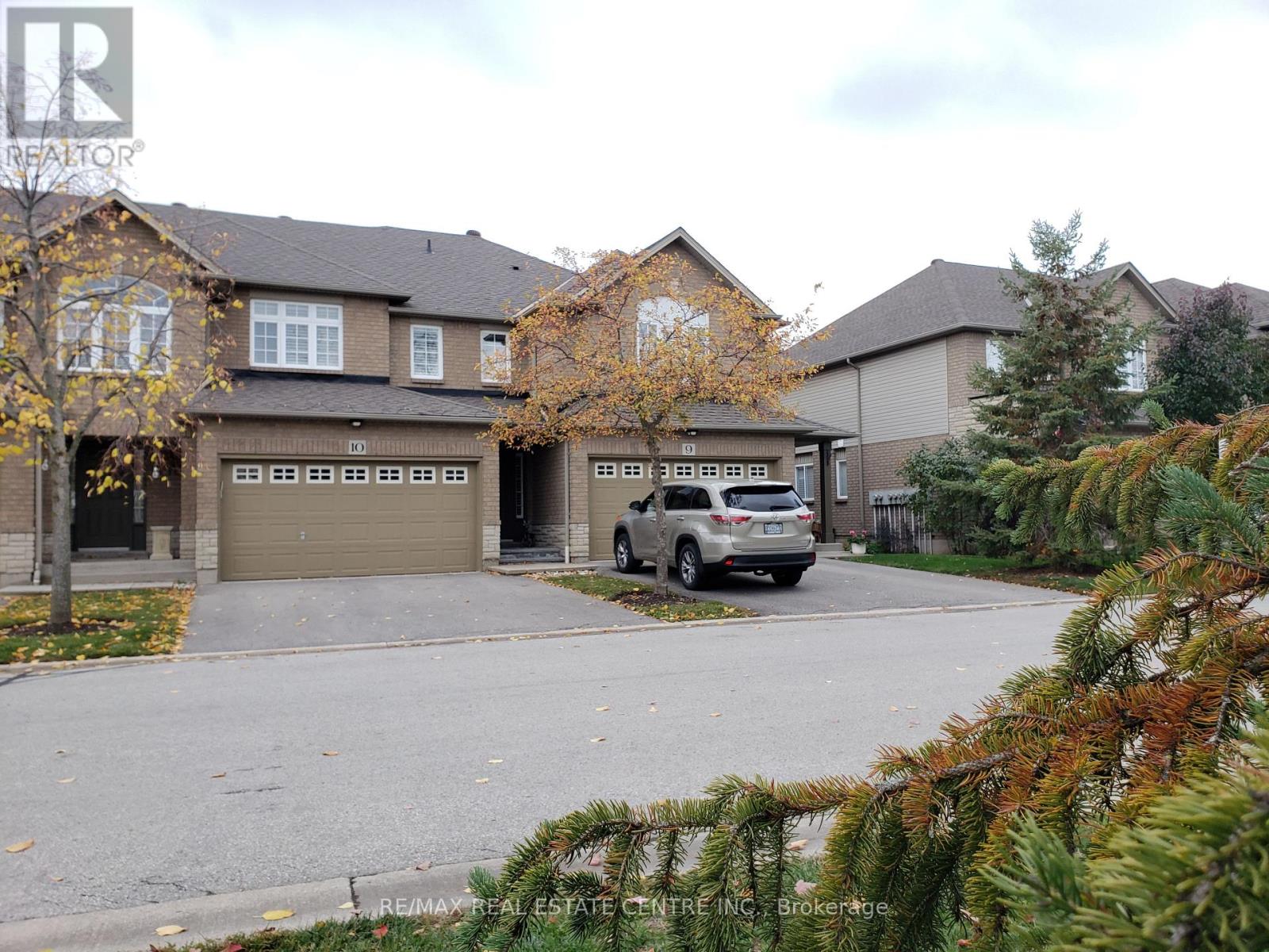 10 - 130 Robert Street, Milton, Ontario  L9T 6E3 - Photo 1 - W12759928