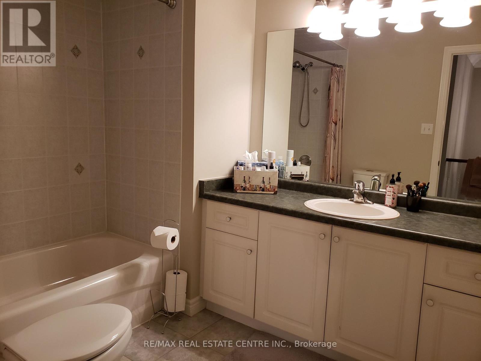 10 - 130 Robert Street, Milton, Ontario  L9T 6E3 - Photo 27 - W12759928