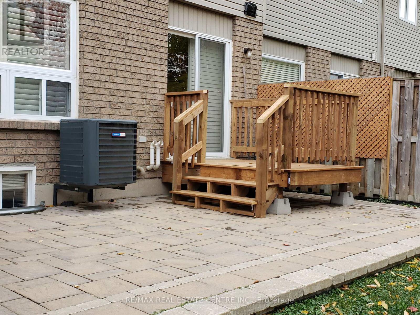 10 - 130 Robert Street, Milton, Ontario  L9T 6E3 - Photo 32 - W12759928