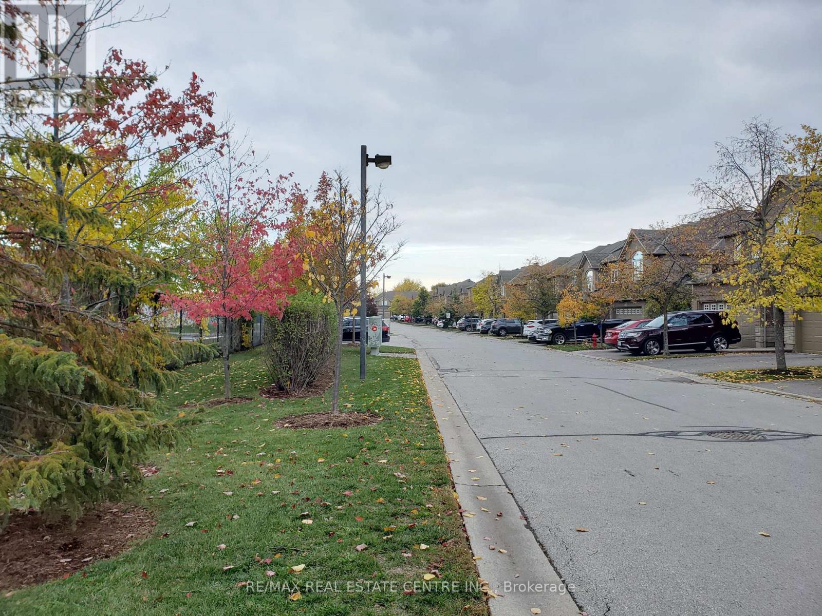 10 - 130 Robert Street, Milton, Ontario  L9T 6E3 - Photo 39 - W12759928