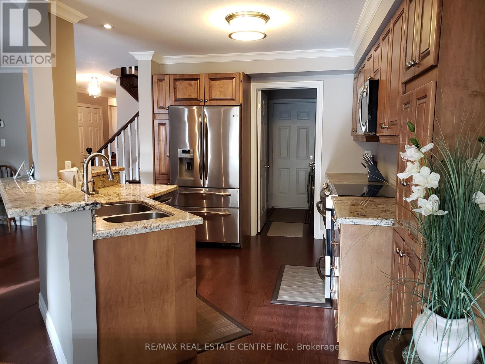 10 - 130 Robert Street, Milton, Ontario  L9T 6E3 - Photo 7 - W12759928