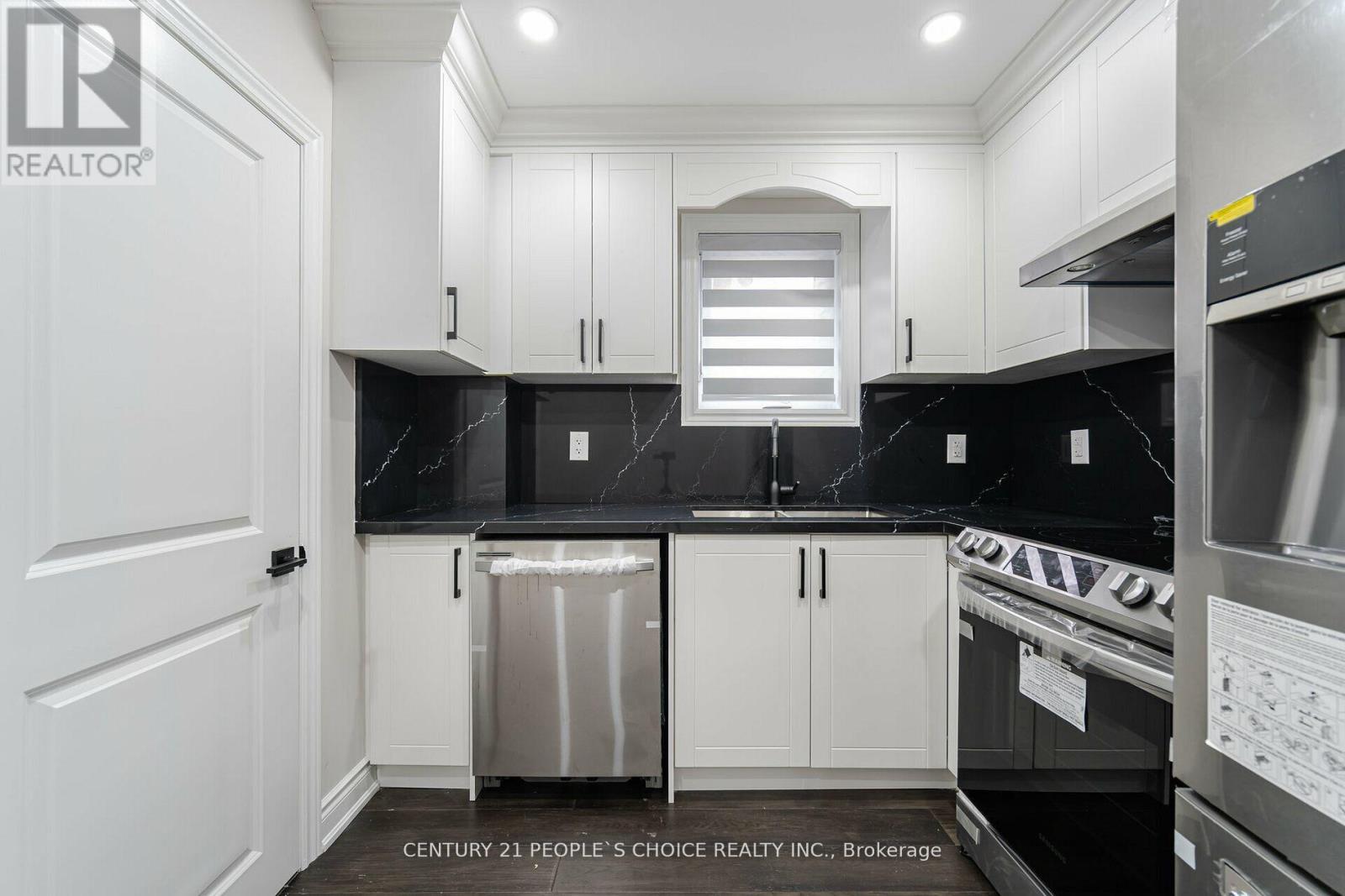 218 William Street, Toronto, Ontario  M9N 2H1 - Photo 11 - W12759936