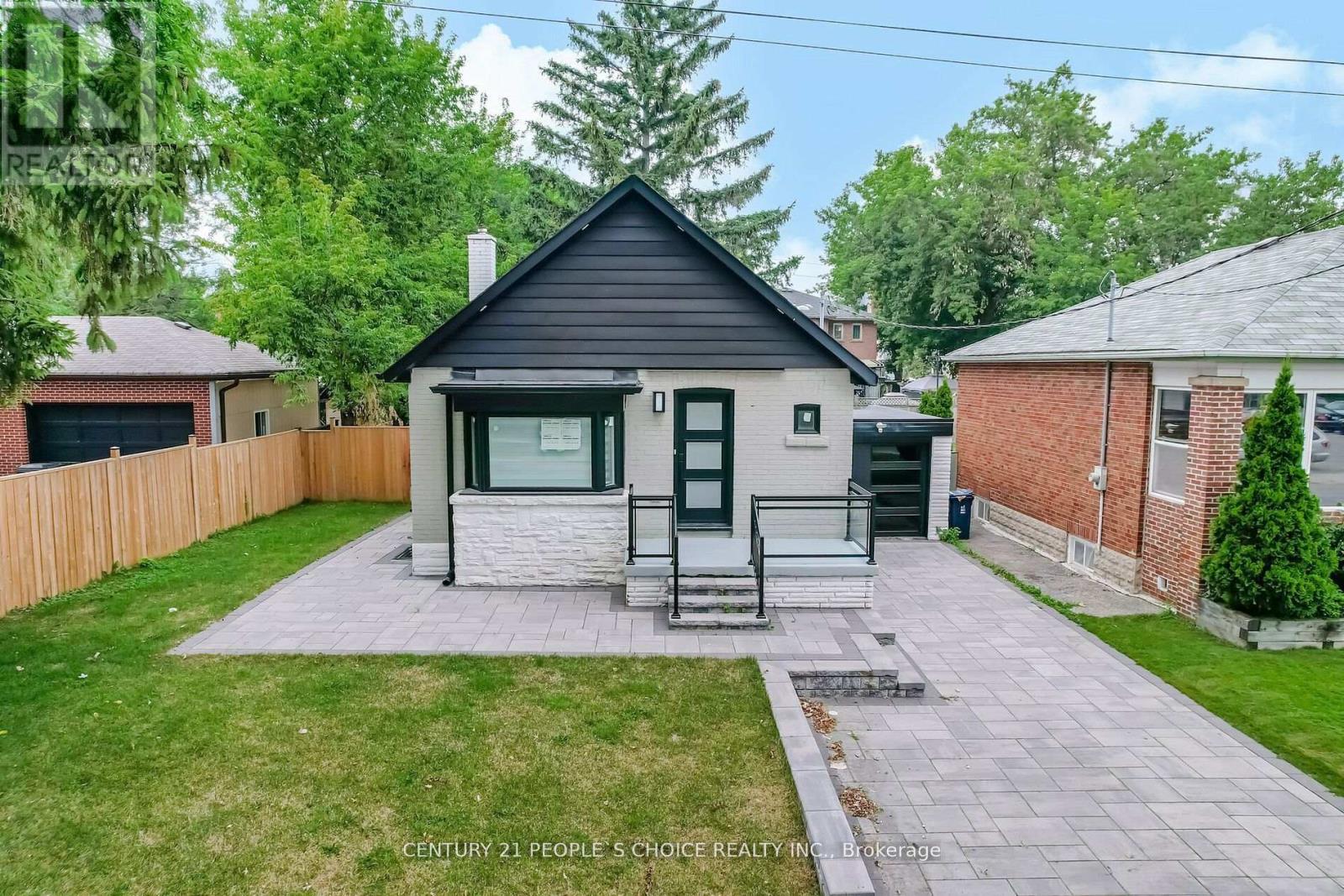 218 William Street, Toronto, Ontario  M9N 2H1 - Photo 3 - W12759936