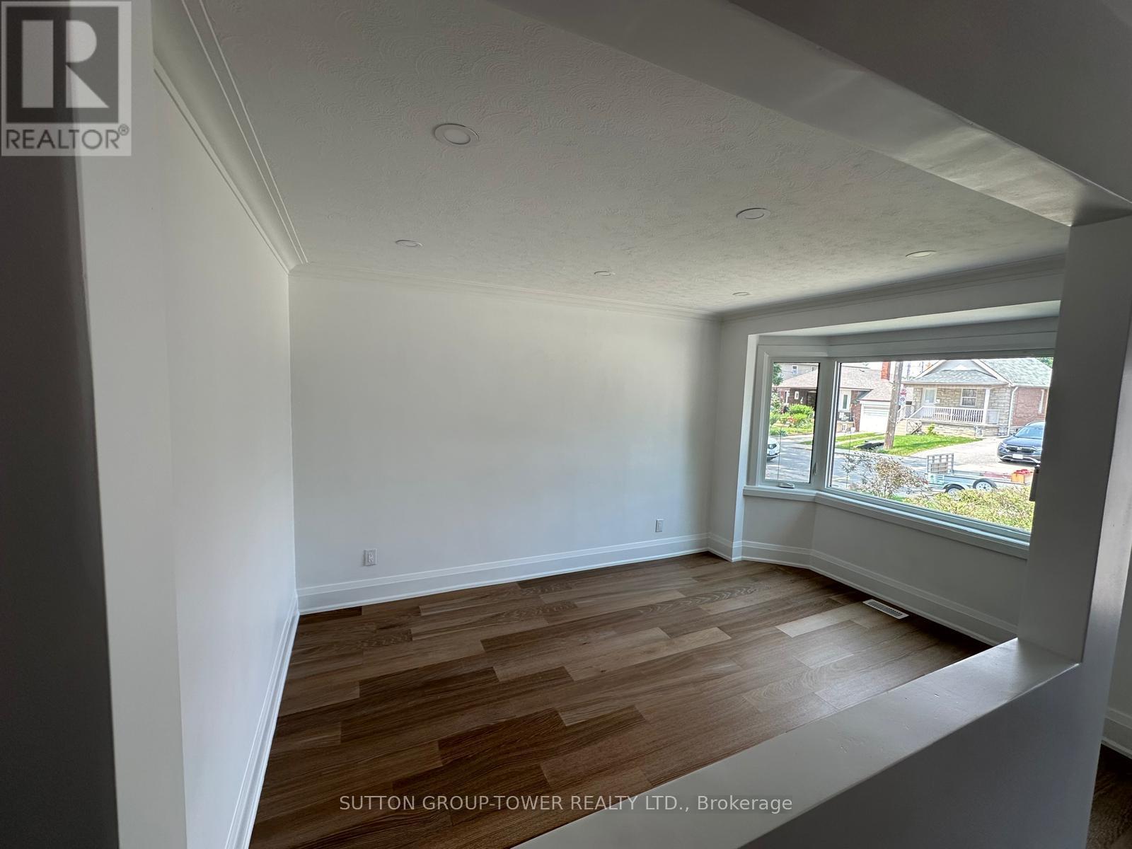 181 Bowie Avenue, Toronto, Ontario  M6E 2R5 - Photo 3 - W12759940