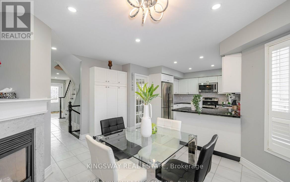 5103 Silverwater Mill Crescent, Mississauga, Ontario  L5V 2B2 - Photo 4 - W12759952