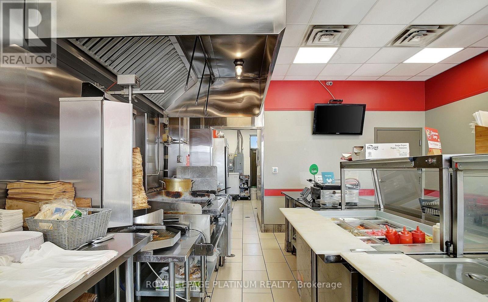 D - 645 Laurelwood Drive, Waterloo, Ontario  N2V 2W9 - Photo 10 - X12759918