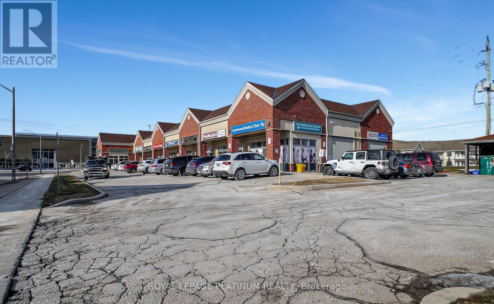 D - 645 Laurelwood Drive, Waterloo, Ontario  N2V 2W9 - Photo 4 - X12759918