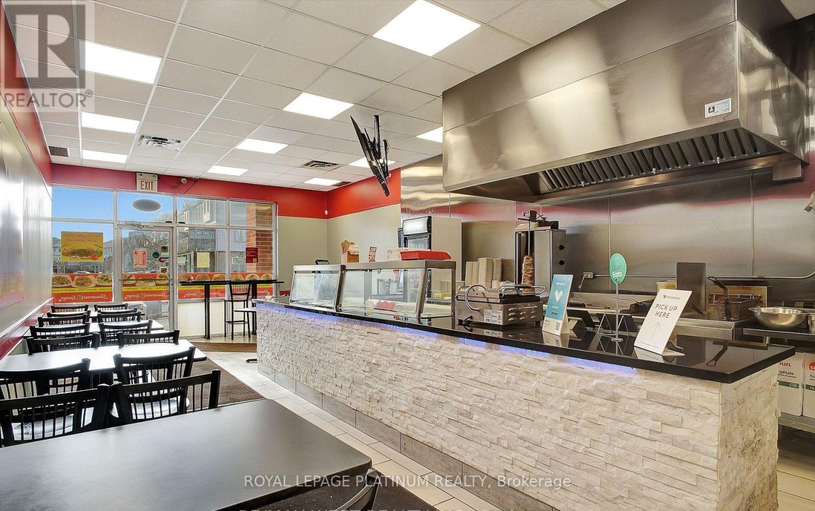 D - 645 Laurelwood Drive, Waterloo, Ontario  N2V 2W9 - Photo 8 - X12759918