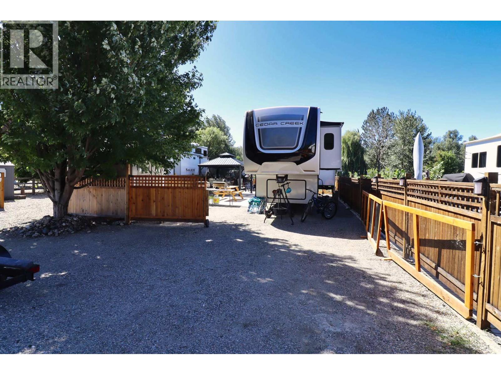 67 Cottonwood Drive, Lee Creek, British Columbia  V0E 1M4 - Photo 6 - 10374355