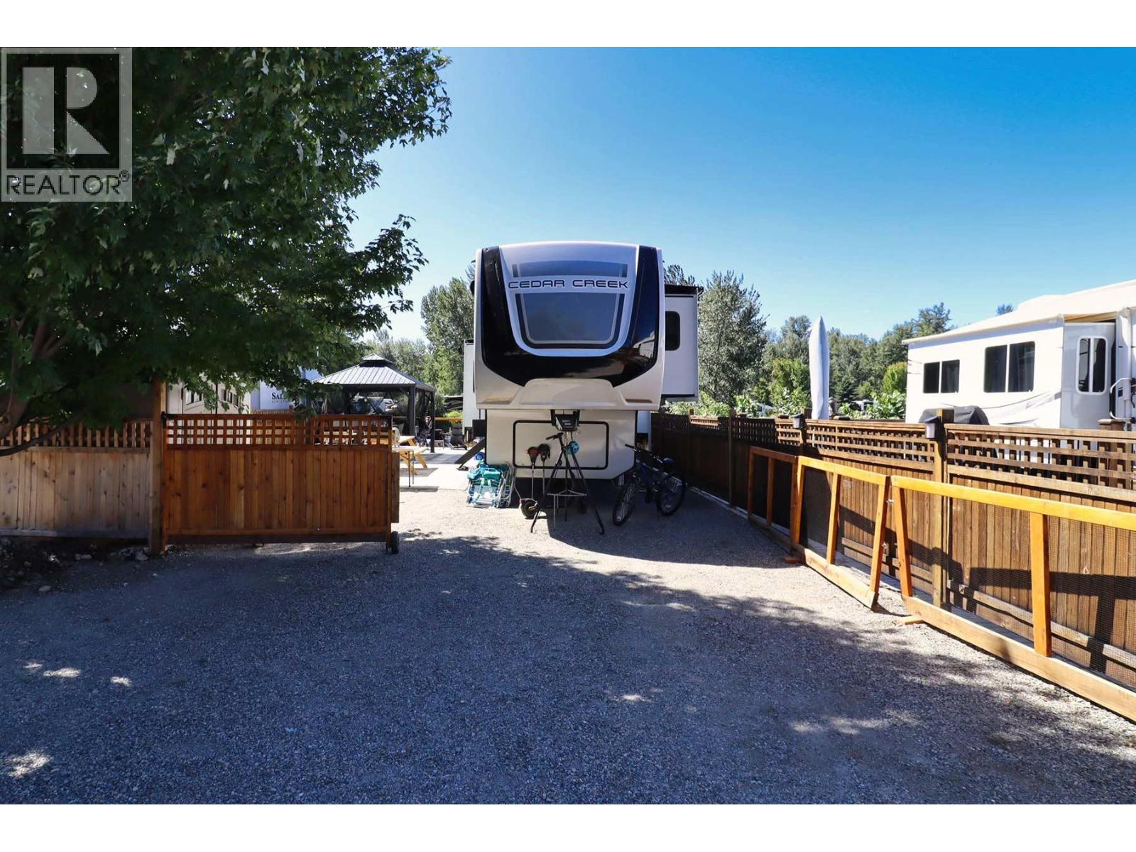 67 Cottonwood Drive, Lee Creek, British Columbia  V0E 1M4 - Photo 69 - 10374355