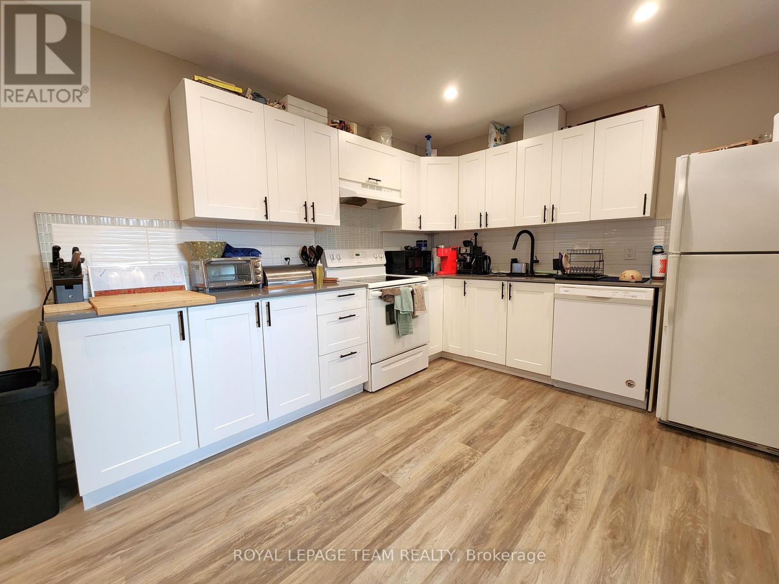 2 - 50 Fringewood Drive, Ottawa, Ontario  K2S 1T8 - Photo 4 - X12760000