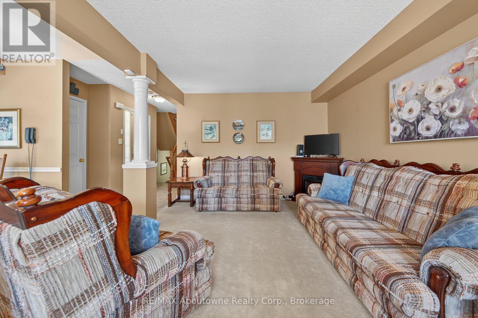 31 Elderberry Avenue, Grimsby, Ontario  L3M 5R5 - Photo 8 - X12759982