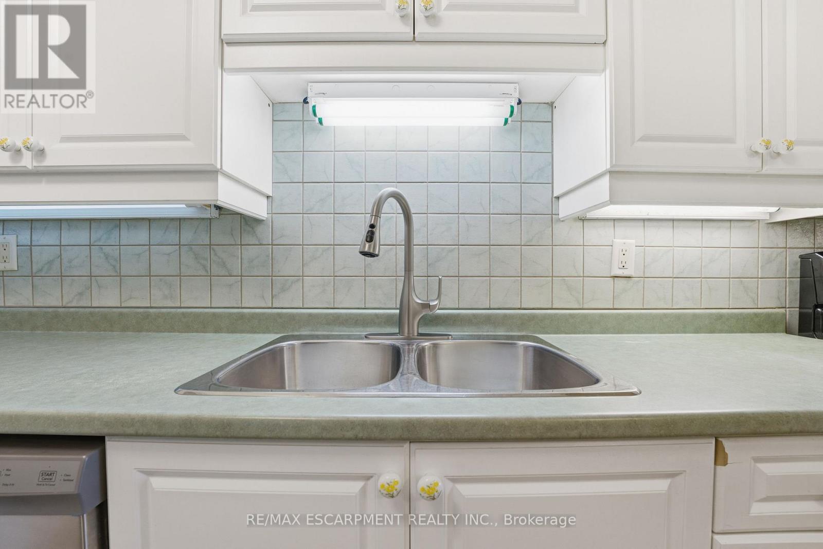 29 - 222 Fellowes Crescent, Hamilton, Ontario  L8B 0R1 - Photo 10 - X12750162