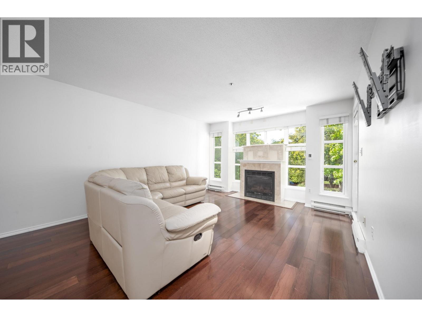 302 8728 Sw Marine Drive, Vancouver, British Columbia  V6P 6A4 - Photo 9 - R3086833