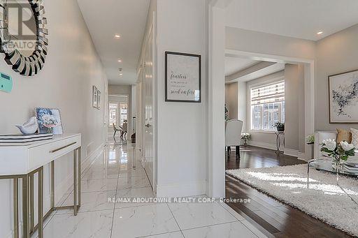 459 Threshing Mill Boulevard, Oakville, Ontario  L6H 0T3 - Photo 3 - W12759976