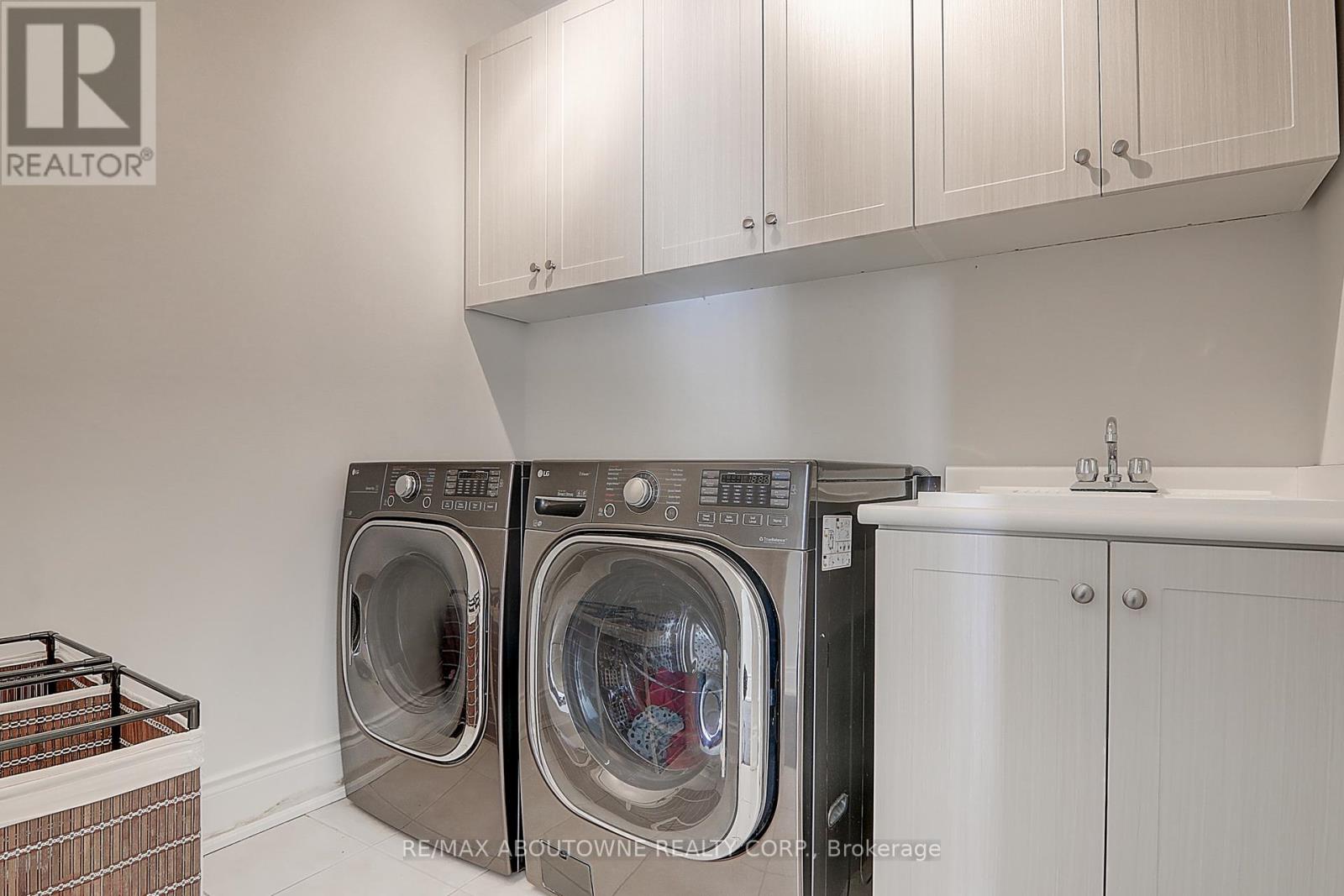 459 Threshing Mill Boulevard, Oakville, Ontario  L6H 0T3 - Photo 35 - W12759976