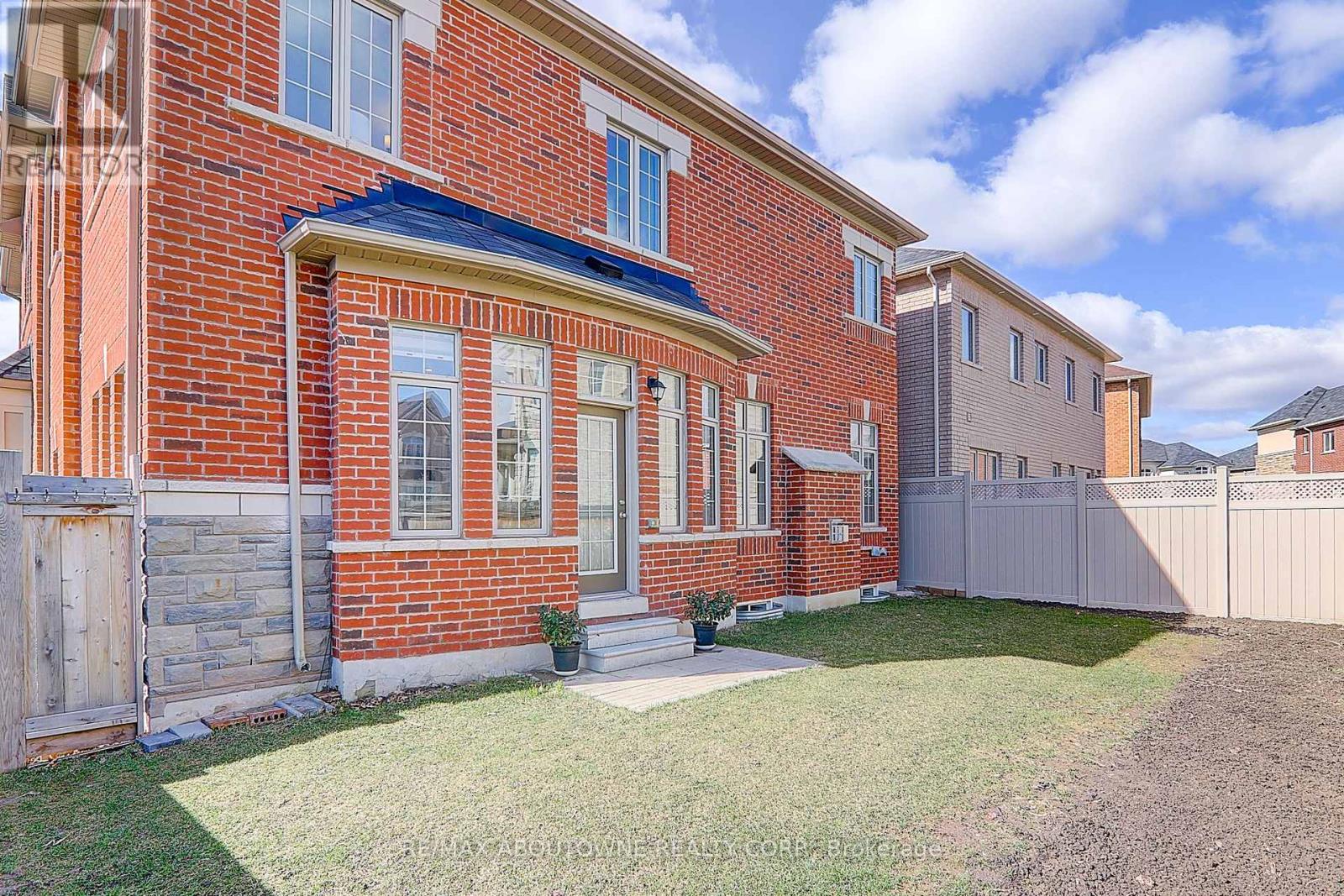 459 Threshing Mill Boulevard, Oakville, Ontario  L6H 0T3 - Photo 36 - W12759976