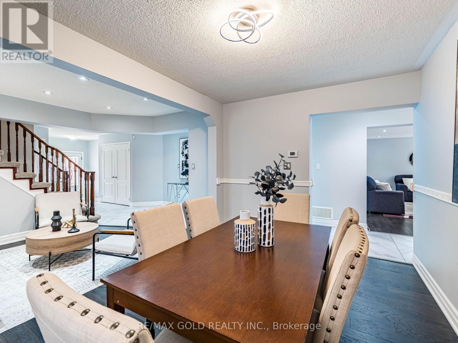 66 Hiberton Crescent, Brampton, Ontario  L7A 3C9 - Photo 9 - W12759996