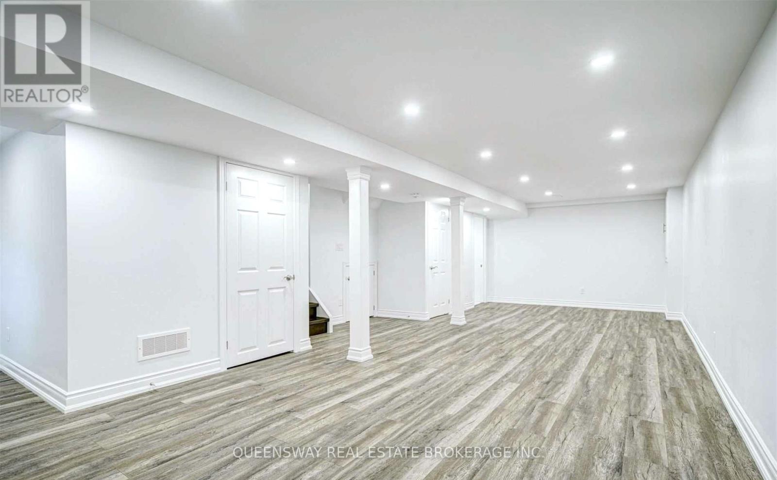 1 - 4196 Longmoor Drive, Burlington, Ontario  L7L 5E3 - Photo 15 - W12759998