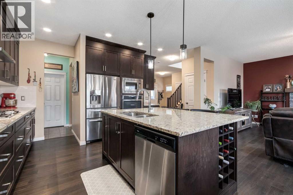 26 Mount Rae Terrace, Okotoks, Alberta  T1S 0M6 - Photo 8 - A2283093