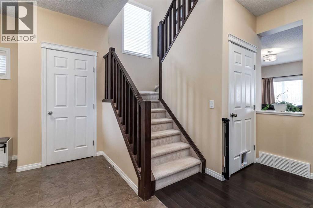 26 Mount Rae Terrace, Okotoks, Alberta  T1S 0M6 - Photo 18 - A2283093