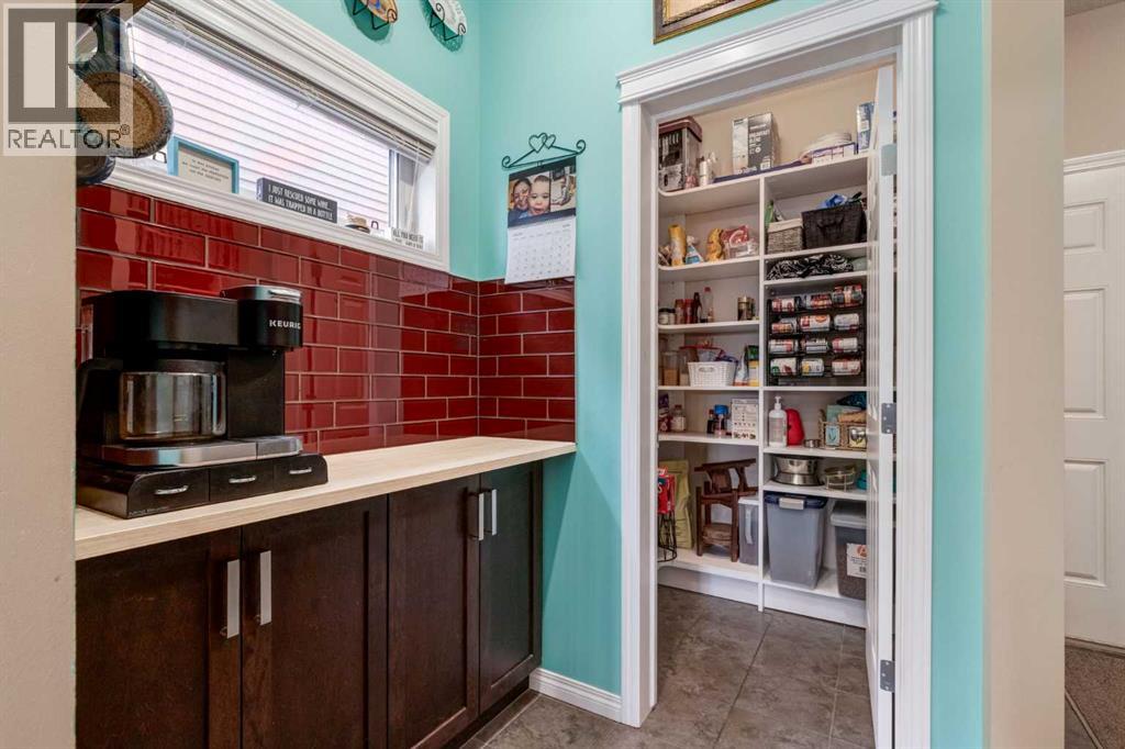 26 Mount Rae Terrace, Okotoks, Alberta  T1S 0M6 - Photo 11 - A2283093