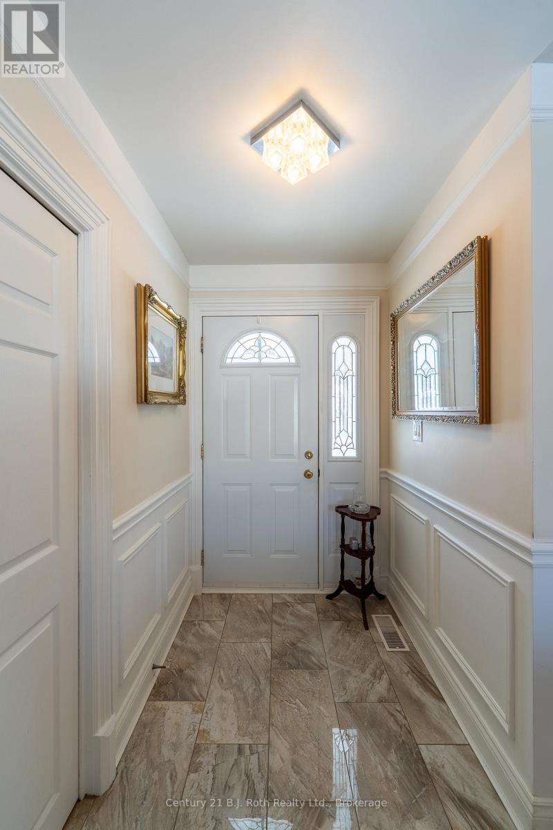 426 Highland Avenue, Orillia, Ontario  L3V 4E7 - Photo 13 - S12760042