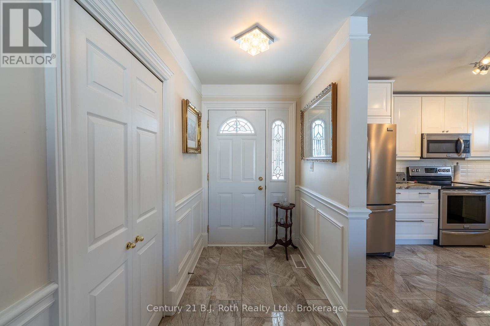 426 Highland Avenue, Orillia, Ontario  L3V 4E7 - Photo 14 - S12760042