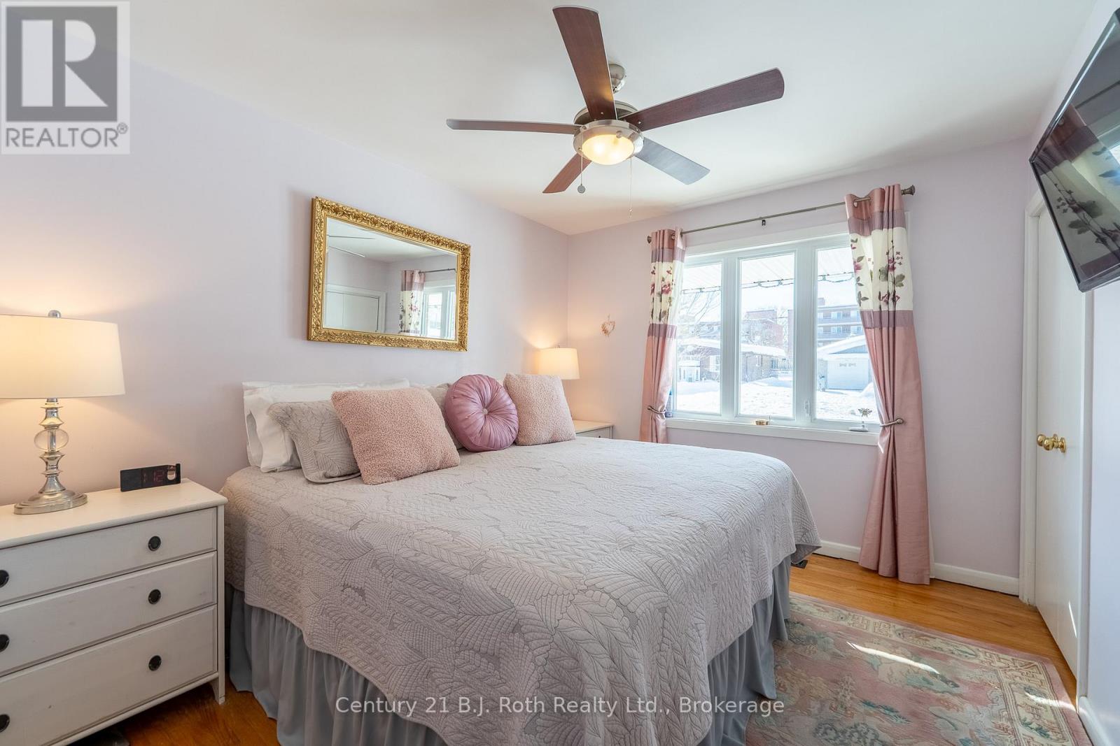 426 Highland Avenue, Orillia, Ontario  L3V 4E7 - Photo 26 - S12760042