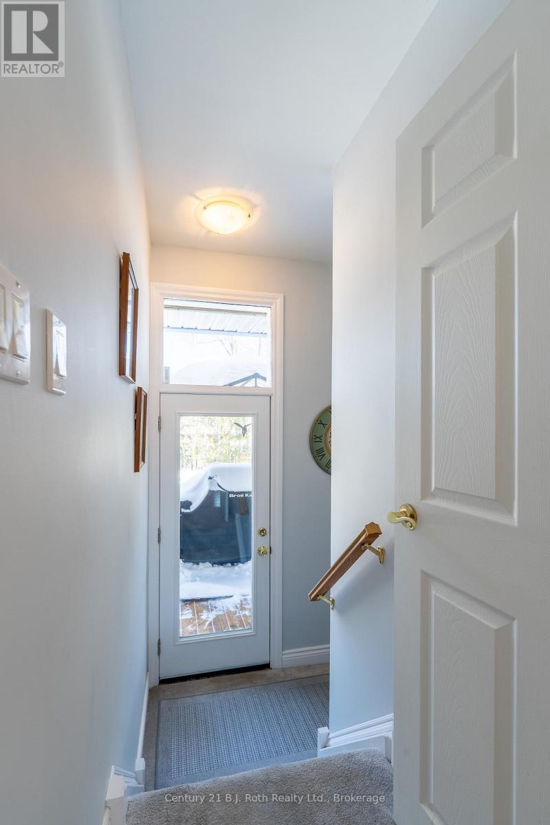 426 Highland Avenue, Orillia, Ontario  L3V 4E7 - Photo 33 - S12760042