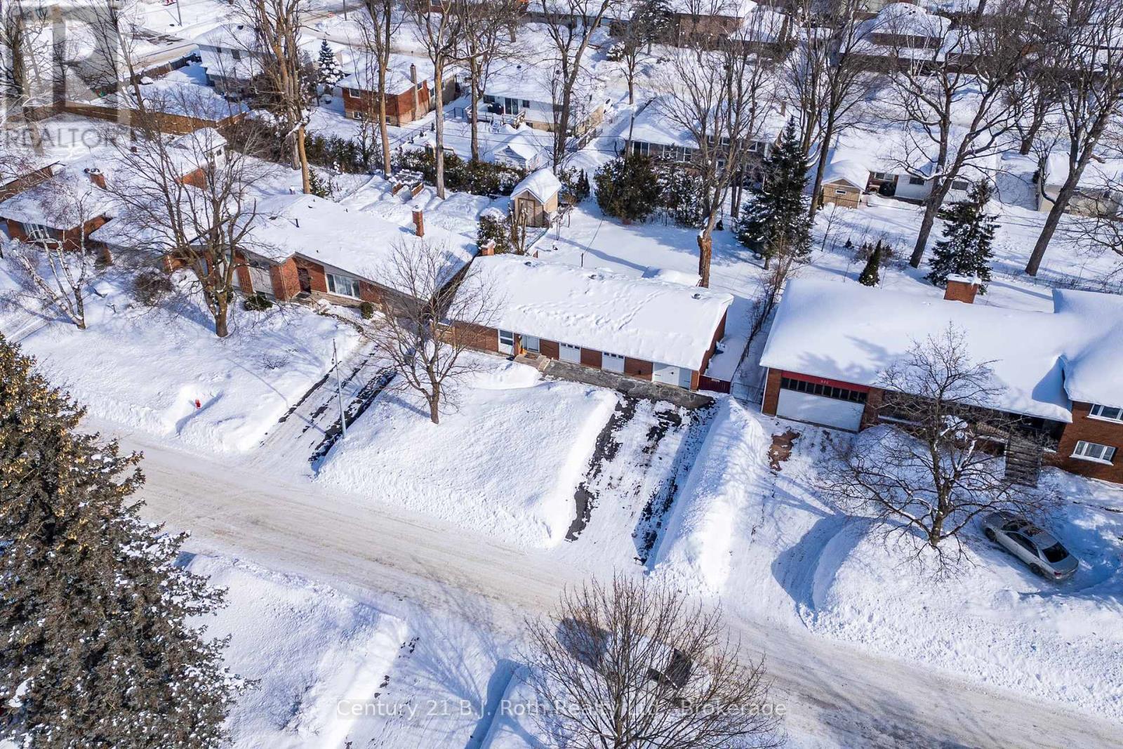 426 Highland Avenue, Orillia, Ontario  L3V 4E7 - Photo 7 - S12760042