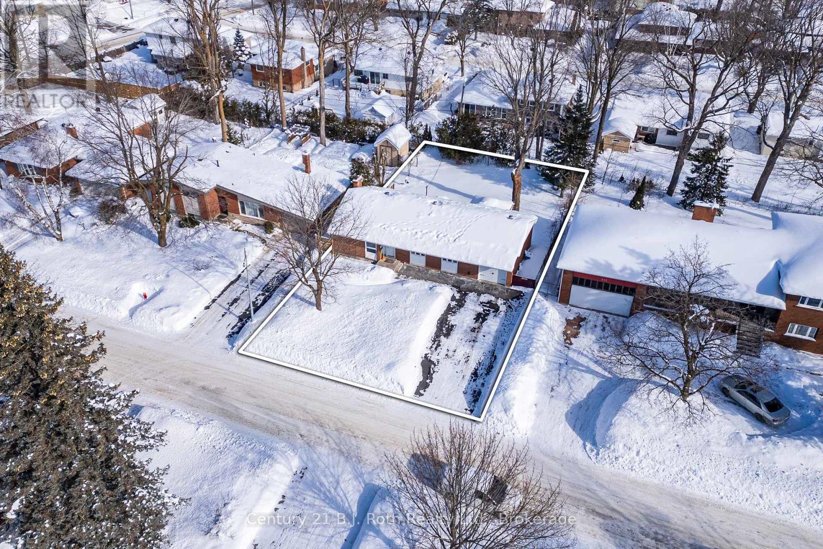 426 Highland Avenue, Orillia, Ontario  L3V 4E7 - Photo 8 - S12760042