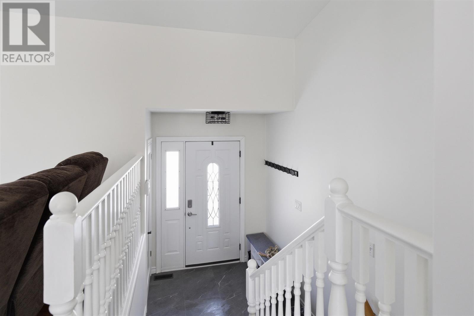 129 Simon Ave, Sault Ste. Marie, Ontario  P6A 6T1 - Photo 3 - SM260225